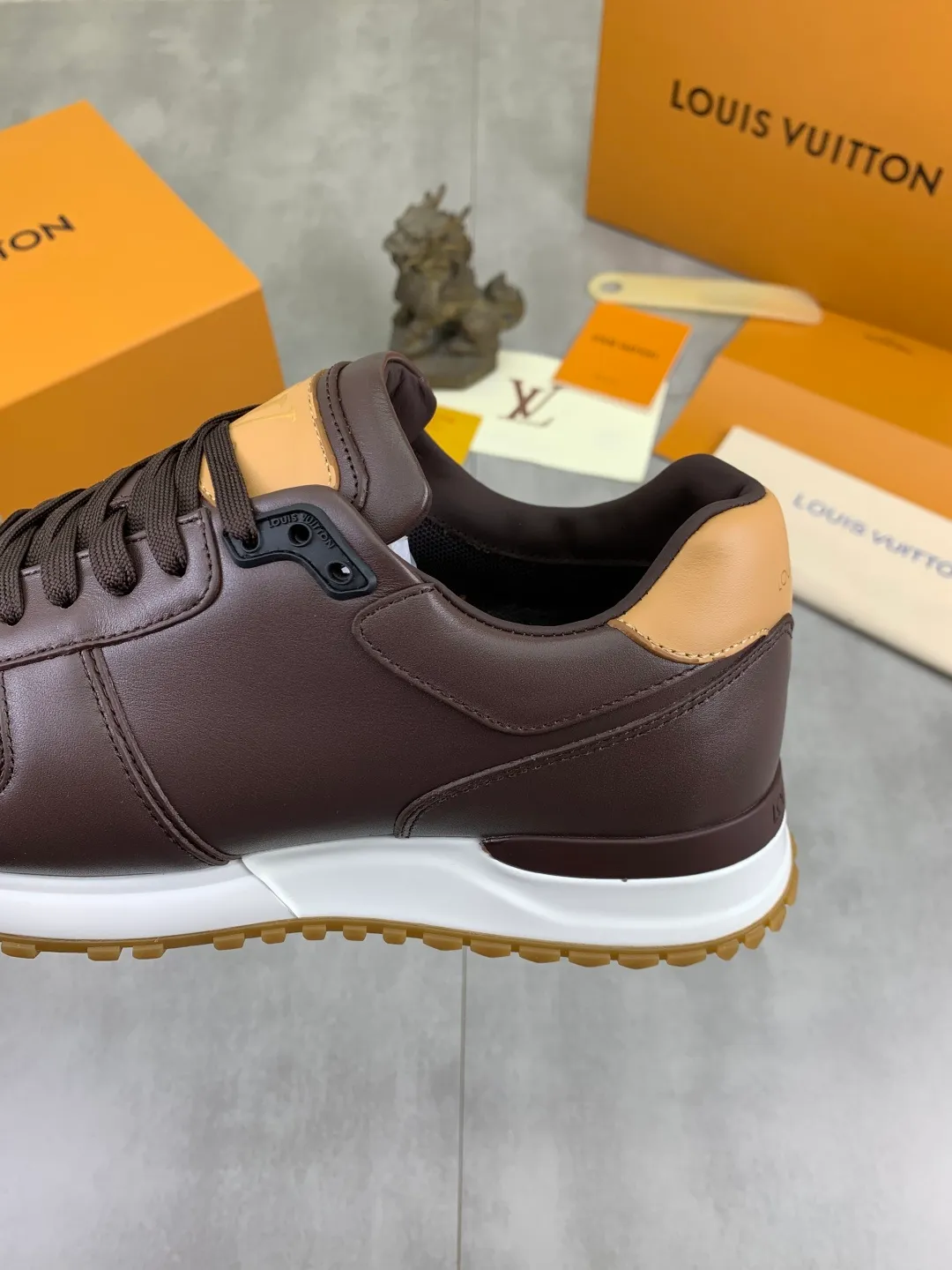 Men's men's shoes 💰P680 new style 💶[LOUIS VUITTON] (original order) new style 🍀LV Louis Vuitton * - top version of LV classic trendy shoes! Made of imported original cowhide and water-dyed cowhide lining. The latest original wear-resistant rubber combination outsole! High quality products! Multiple colors available, code number: 39-45 (38 46 customized)